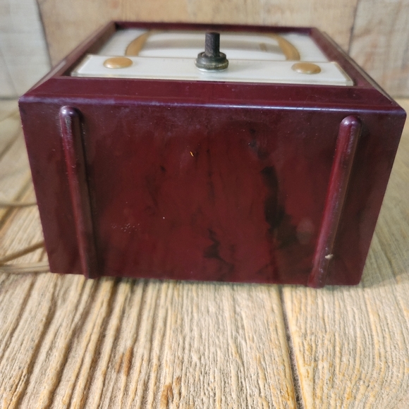 Vintage 1968 Clock With light. - Picture 8 of 12